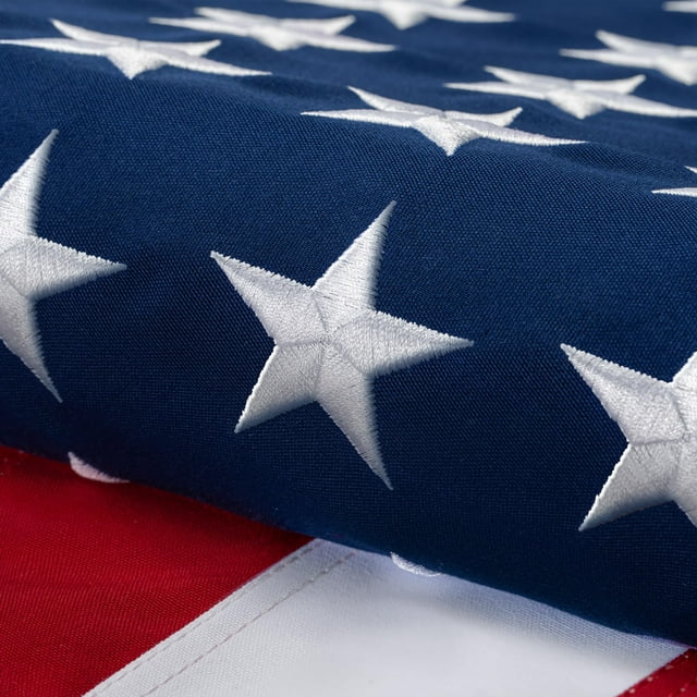 Arevtovis American Flag 3x5 Ft, Cotton US Flag Tear Proof Heavy Duty Fabric, Embroidered Stars, Sewn Stripes, Brass Grommets Indoor Outdoor Flags